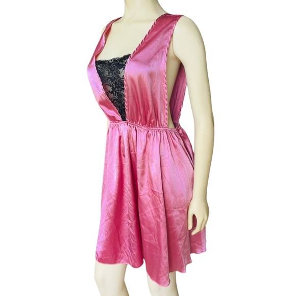 Silky Women’s Cut Out Lace Lingerie Dress Nightgown - Picture 4 of 7